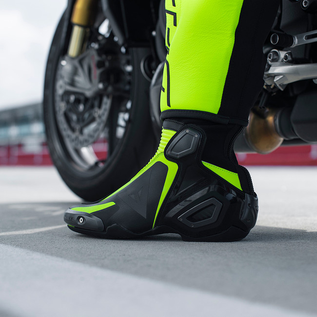 AXIAL 2 BOOTS - ダイネーゼジャパン | Dainese Japan Official